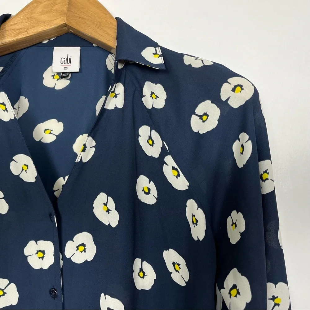 CAbi Go To Button‎ Up Daisy Navy Blue Relaxed Blouse Style #5705 Size XS - Picture 4 of 11